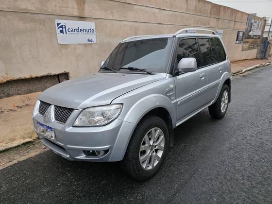 MITSUBISHI PAJERO TR4 2.0 4X2 16V 140CV FLEX 4P AUTOMÁTICO MITSUBISHI PAJERO TR4 2.0 4X2 16V 140CV FLEX 4P AUTOMÁTICO